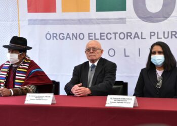 Algunos vocales del Tribunal Electoral.