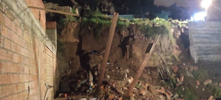 El deslizamiento del talud. Foto: GAMLP