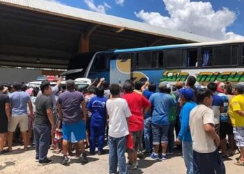 Los viajes hacia y desde Santa Cruz se frenan a sólo un día de haberse reanudado