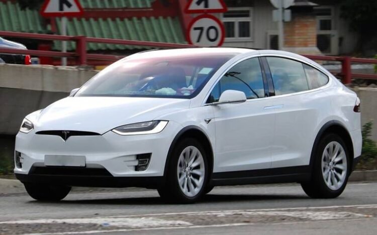 Cierre temporal de usina de Tesla en China reduce entregas por primera vez en dos años