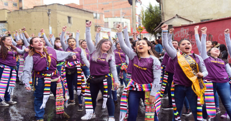 Estudiantes, prestos para el regreso de la entrada de la UMSA
