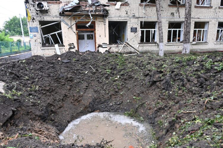 La UE quiere endurecer sanciones contra Rusia, que sigue bombardeando Ucrania