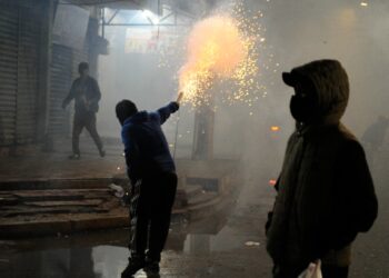 Bloqueadores causaron destrozos en el Plan 3000 la noche del lunes. Foto: APG