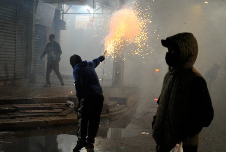 Bloqueadores causaron destrozos en el Plan 3000 la noche del lunes. Foto: APG