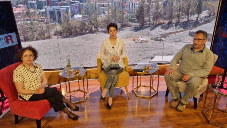Margareth Hurtado, Claudia Benavente y Pedro Urquidi. Foto: Oswaldo Aguirre