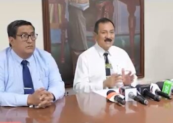 Rector Cuéllar desautorizó a Calvo para debatir sobre censo