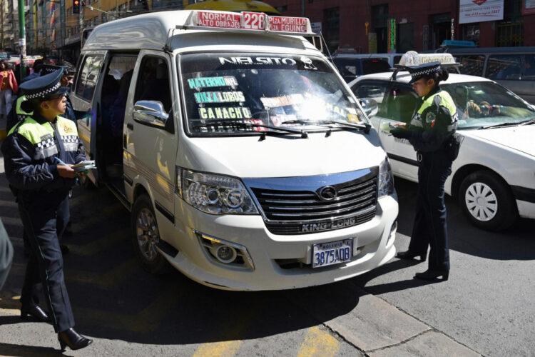 Mayor control y reversión de líneas, La Paz activa su reordenamiento vehicular