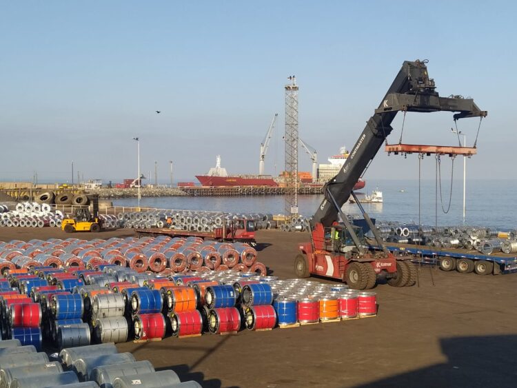 Movimiento de carga boliviana por el puerto de Ilo rompe récord y crece 163% en 2021