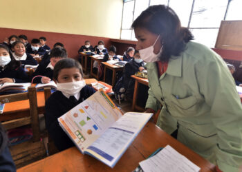En promedio, más del 68% de las unidades educativas del país está en clases presenciales