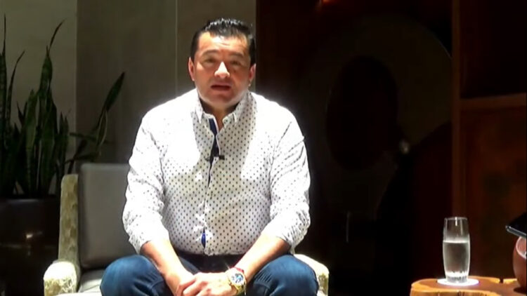Fernández pide respetar mandato de autoridades electas y dice que gobernar por la fuerza no es bueno