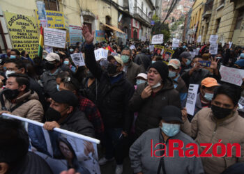 La audiencia previa del inicio de juicio contra Áñez comienza con desorden y protestas