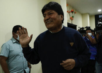 Morales dice que derrotó juicios y conspiraciones solo con la verdad y honestidad