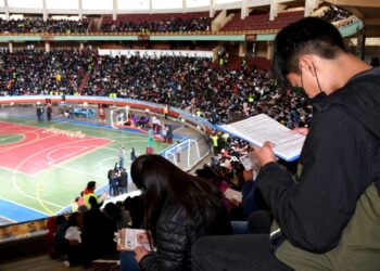 Rinden 70.333 postulantes examen para ingresar a las escuelas de formación de maestros