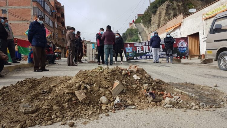 Fejuve bloquea relleno sanitario por alza de tasa de aseo urbano en La Paz