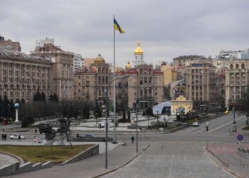 Kiev decreta toque de queda desde el sábado a las 17.00 hasta el lunes a las 8.00 local