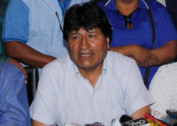 Morales dice que ‘golpistas’ callan ante la ‘mordaza a medios que cuentan la verdad’