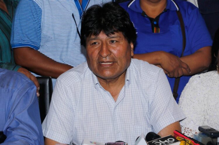 Morales dice que ‘golpistas’ callan ante la ‘mordaza a medios que cuentan la verdad’