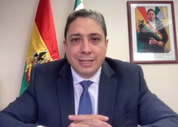 Arce afirma que posición boliviana ante la invasión rusa es coherente con la CPE y no la viola