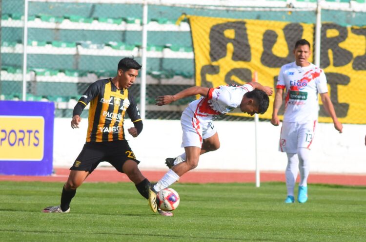 Nacional le empata a The Strongest sobre la hora
