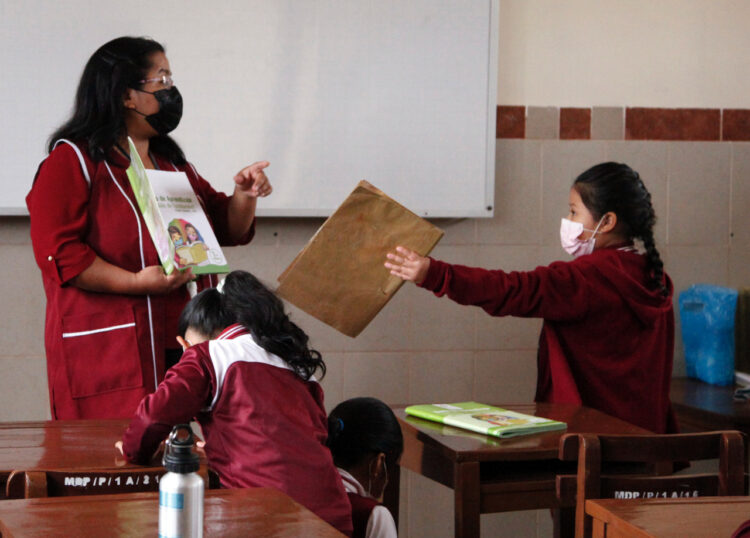 Casi todos los estudiantes del país volvieron a las aulas, según el Ministerio de Educación