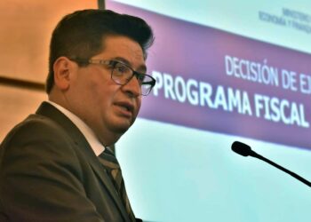 Ministro dice que este año hay ‘una probabilidad buena’ de pago del doble aguinaldo