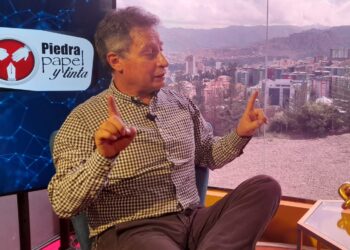 El exministro César Navarro identifica tres liderazgos en el MAS