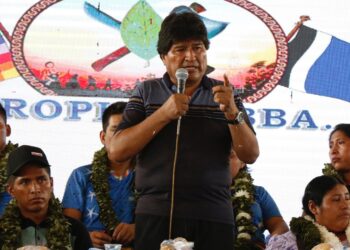 Morales habla de ‘cuidar el Gobierno’ e insiste con la presencia de la DEA en el país