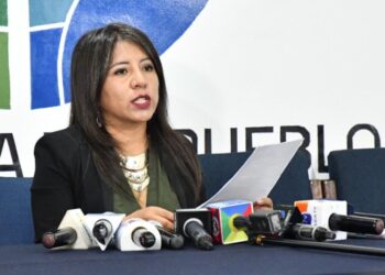 Comisión Mixta inhabilita la postulación de Nadia Cruz a Defensora del Pueblo