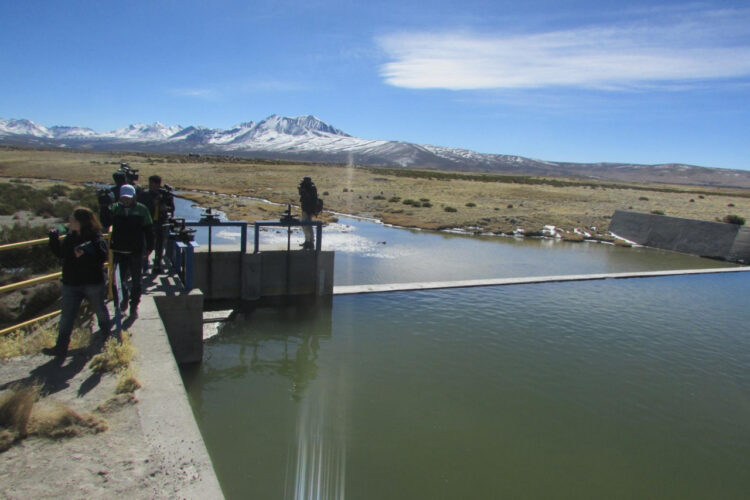 Bolivia recuerda a los jueces de la CIJ que el río Lauca fue desviado por Chile