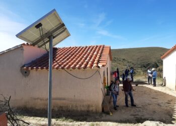 El Gobierno entrega sistemas fotovoltaicos domiciliarios y beneficia a 79 familias en San Lorenzo