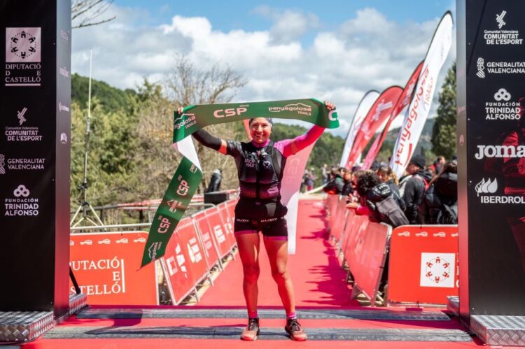 Boliviana Ríos gana el CSP del Penyagolosa Trails en España