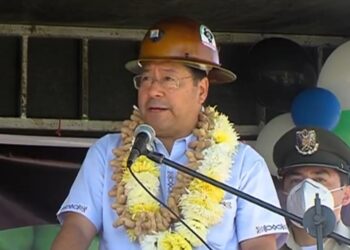 Arce anuncia la construcción de una planta de agroquímicos para apoyar al sector agrícola