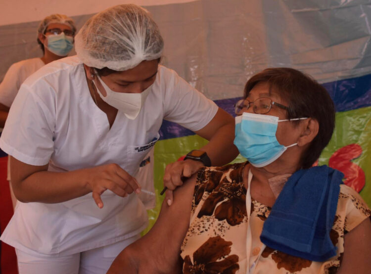 La Gobernación de Santa Cruz dice que es la región con más vacunados contra el COVID-19