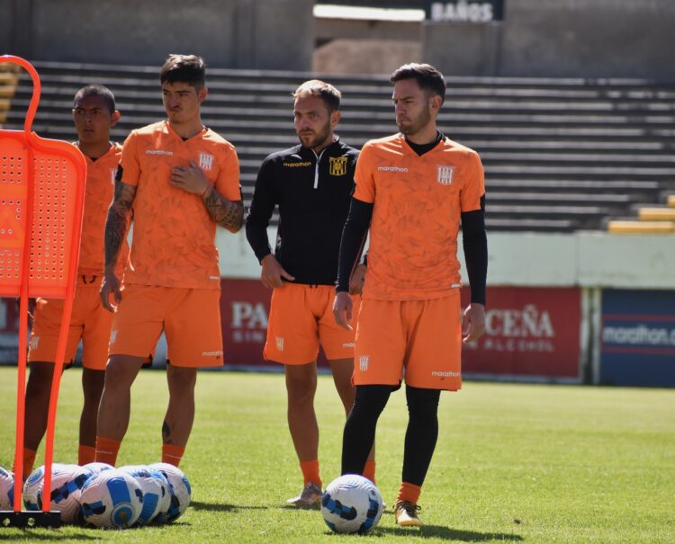 Fernando Saucedo: ‘The Strongest mostrará su garra y poderío’ en el clásico
