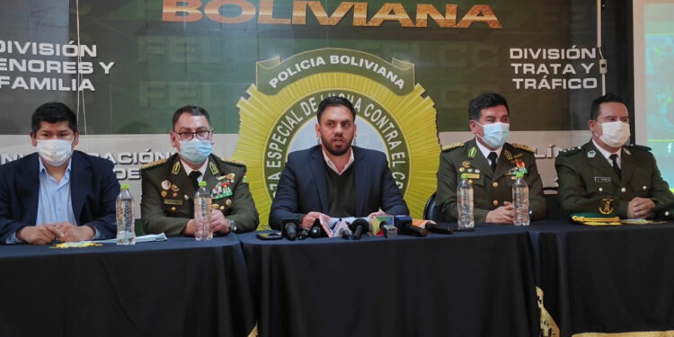 Bolivia devolverá tres vehículos robados en Brasil