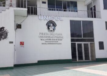 Dos policías son heridos de bala de manera accidental en la Unipol