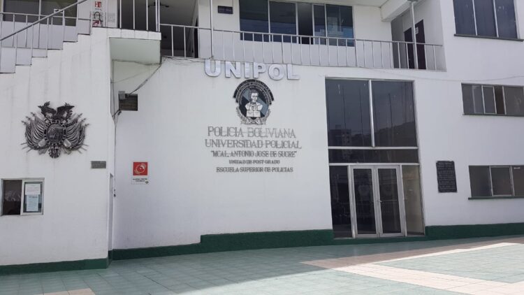 Dos policías son heridos de bala de manera accidental en la Unipol
