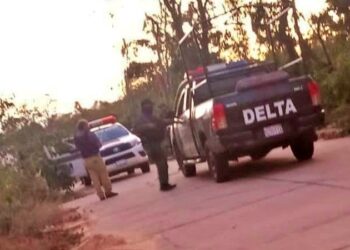 Identifican calibre de armas y cierran zonas por asesinato de tres policías en Santa Cruz