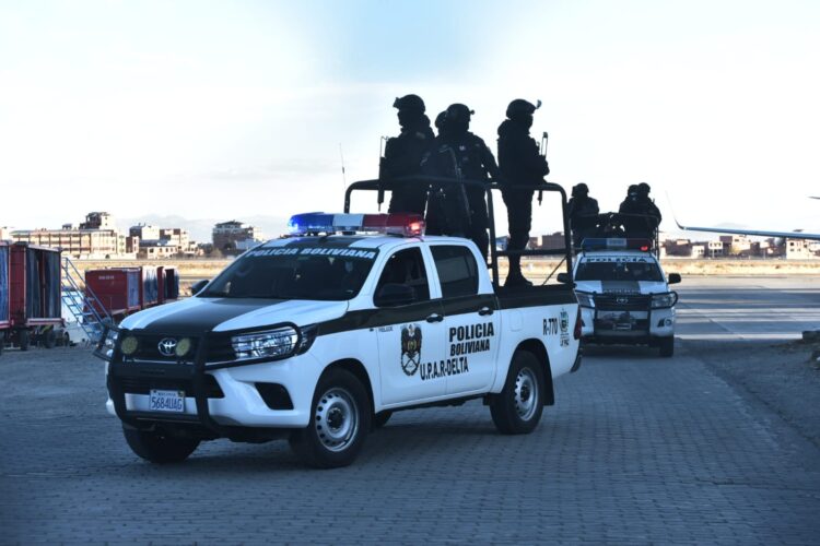 Policía traslada a Chonchocoro a Misael Nállar, acusado del triple asesinato en Santa Cruz