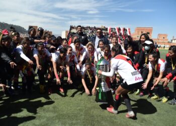 Las chicas de Always Ready se coronan campeonas en la primera A