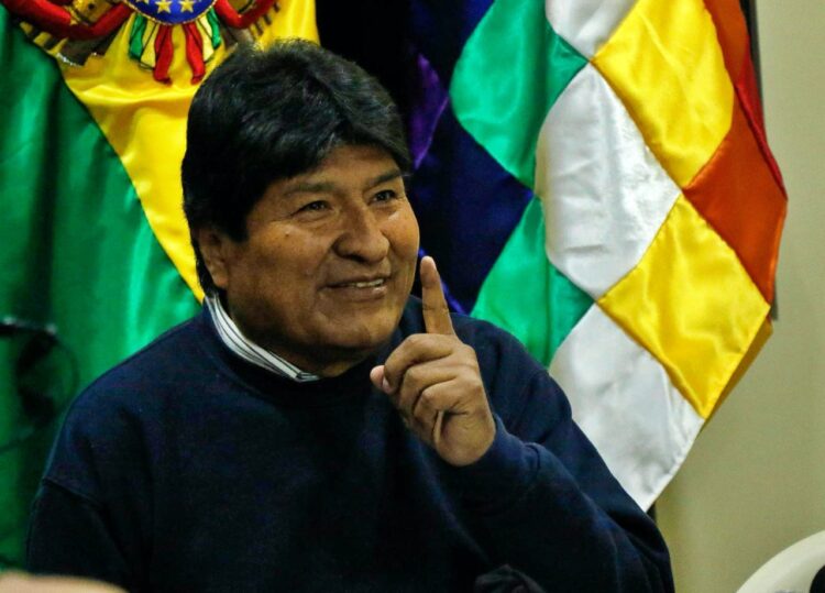 Evo: No decidir sobre el Censo es prestarse al juego de la derecha