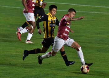 Always y The Strongest juegan en El Alto, como una final