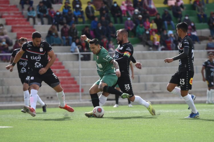 Always Ready golea (4-0) a un Real ineficaz