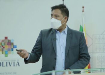 Ministerio de Salud reporta reducción de 32% en casos de COVID-19 en el país