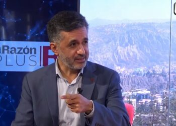 Llorenti afirma que Bolivia tiene la ventaja de tener a ‘Evo en las calles’