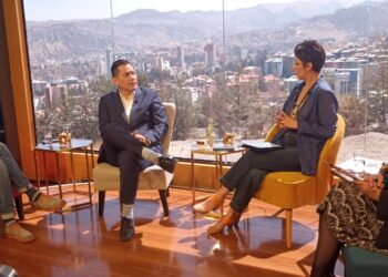 Periodistas consideran que existe crisis en medios que ‘no buscan la verdad’