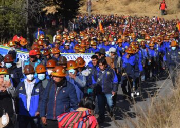 Comienzan las marchas en La Paz en apoyo al gobierno de Arce, la concentración será en San Francisco