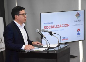 El ministro de Planificación del Desarrollo, Sergio Cusicanqui, en conferencia de prensa