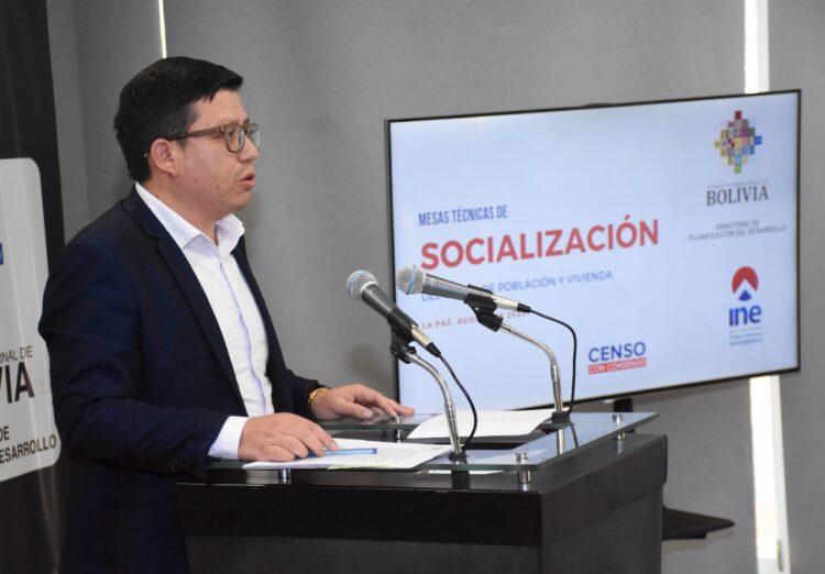 El ministro de Planificación del Desarrollo, Sergio Cusicanqui, en conferencia de prensa