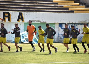 The Strongest perdió su ventaja, pero mantiene su ilusión de ser campeón en el torneo Clausura
